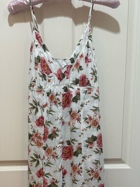 American Eagle Outfitters White Jumper with Pink Floral Print